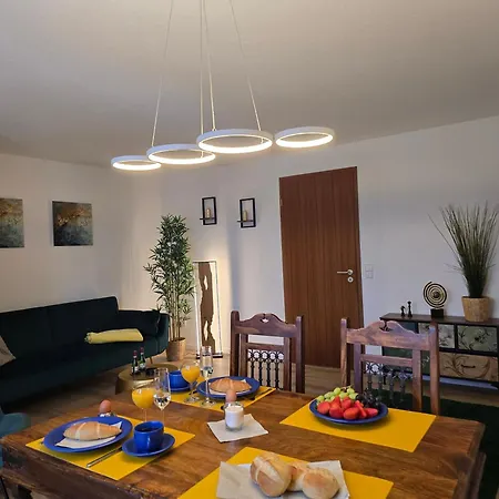 Wohntraum Im Gruenen, Balkon * Dresden