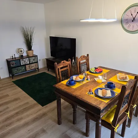 Apartamento Wohntraum Im Gruenen, Balkon *